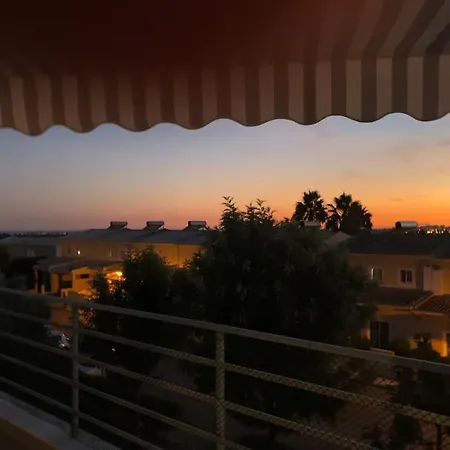 Algarve, - Apartamento Muito Luminoso Com Espacoso Terraco
