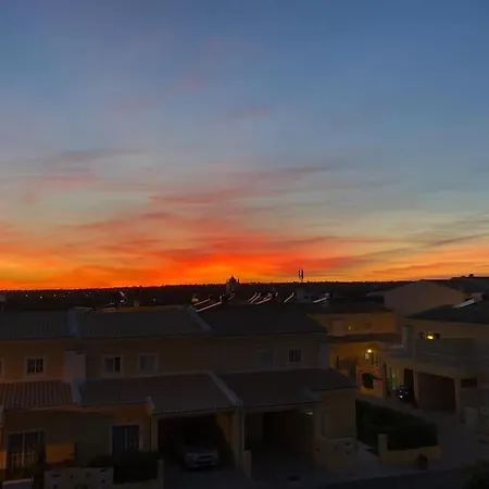 Algarve, - Apartamento Muito Luminoso Com Espacoso Terraco *